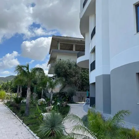 Dior * Vlorë