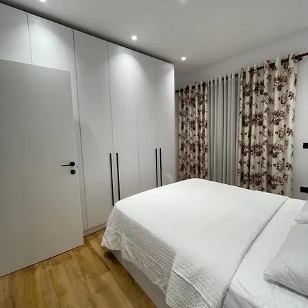 Lejlighedshotel Dior *